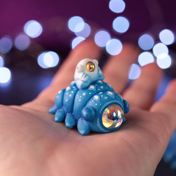 Explorers - Preorder Figurine