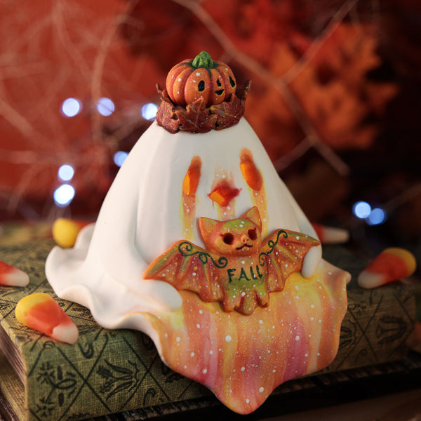 Fall King Shelf Ghost Figurine