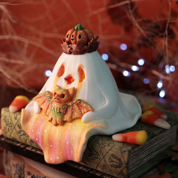Fall King Shelf Ghost Figurine