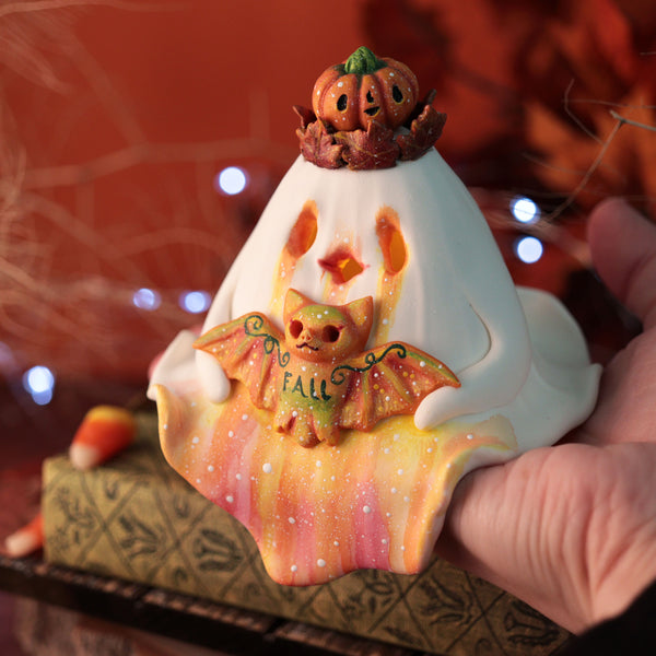Fall King Shelf Ghost Figurine