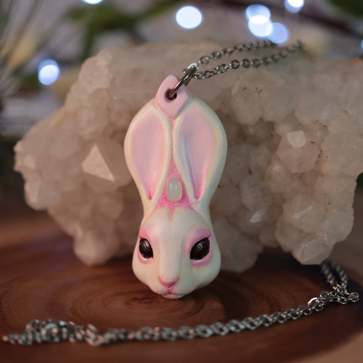 アクセサリー EASE DESIGN RABBIT APPLE NECKLACE White Opal Rabbit Necklace – WhimsyCalling