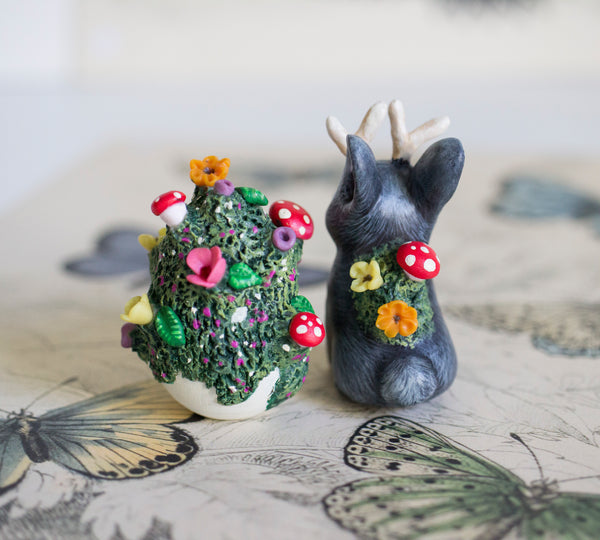 Black Bunnylope and Mossy Egg Set