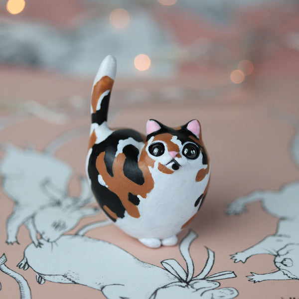 Calico Heart Kitty Figurine