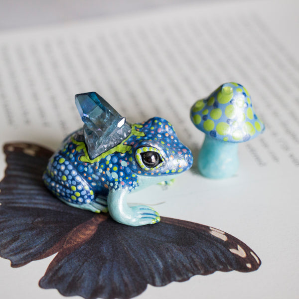 Blue Crystal Frog and Mushroom Buddy Figurines