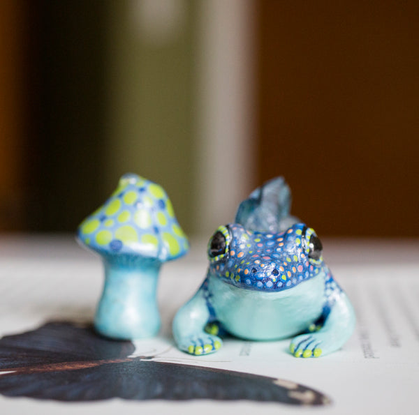 Blue Crystal Frog and Mushroom Buddy Figurines