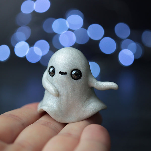 Classic Dancing Ghost Figurine