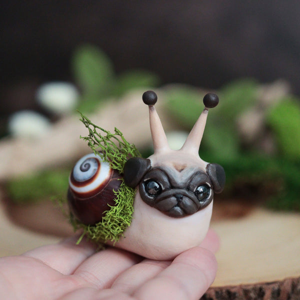 Beige Snug Figurine