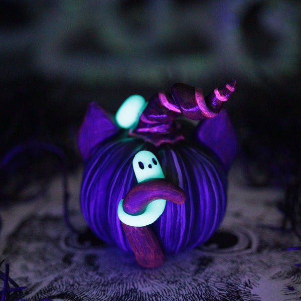 Cheshire Pumpkin Figurine