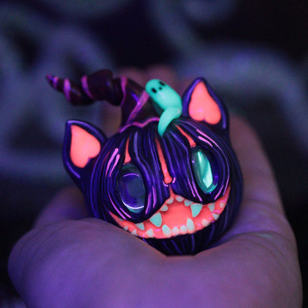 Cheshire Pumpkin Figurine