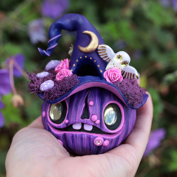 Griselda Large Fancy Pumpkin Figurine