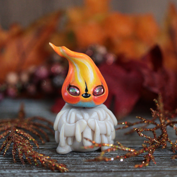 Cat Face Candle Sprite Figurine