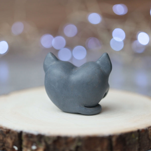 Grey Preorder Heart Cat Figurine