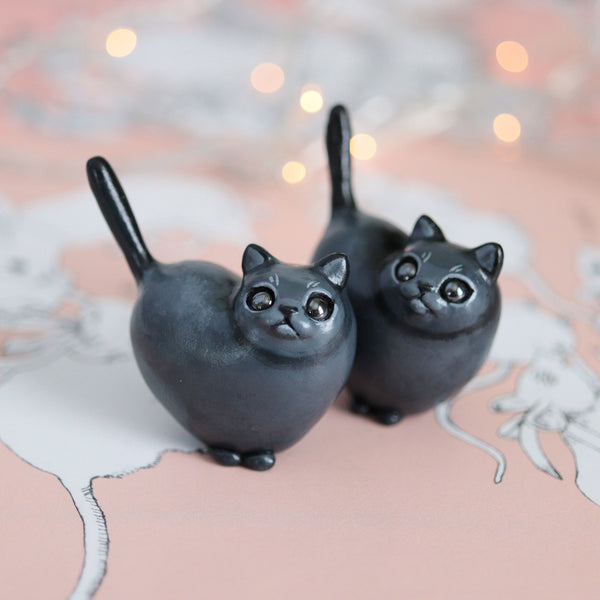 Black Heart Kitty Figurine