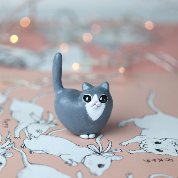Grey and White Heart Kitty - Less White