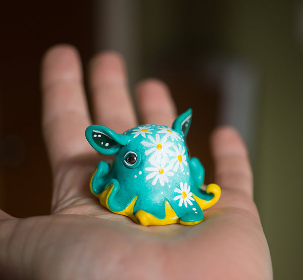 Daisy Dumbo Octopus Figurine