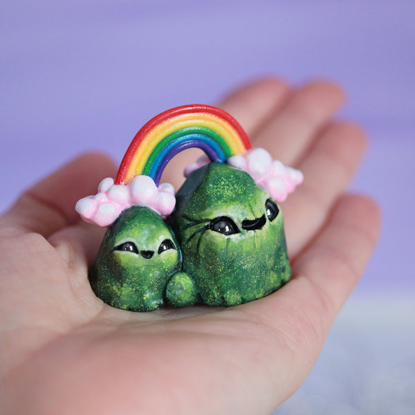 Grassy Hill Friends Figurine