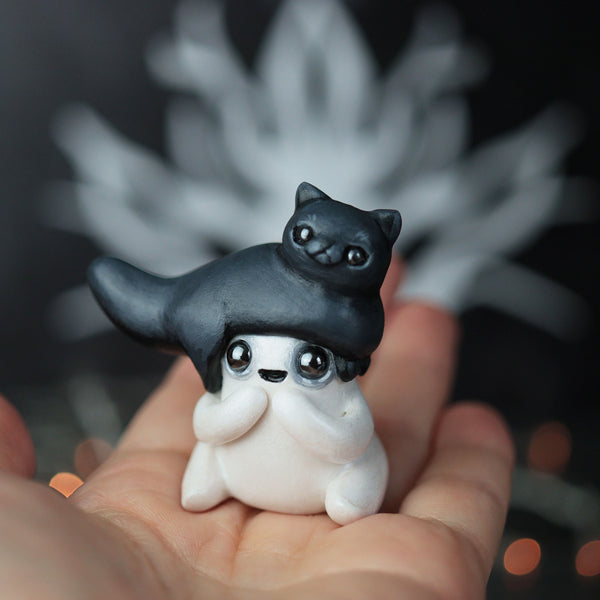 Cat Wig Ghost Figurine