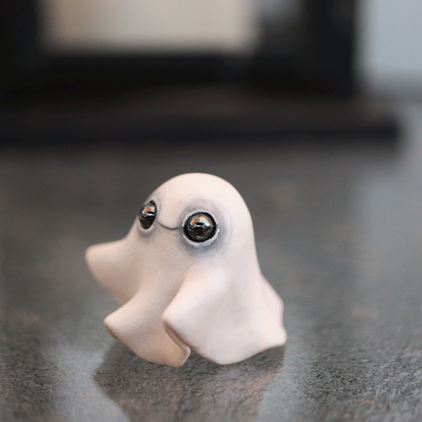 Dancing Ghost 1 Figurine