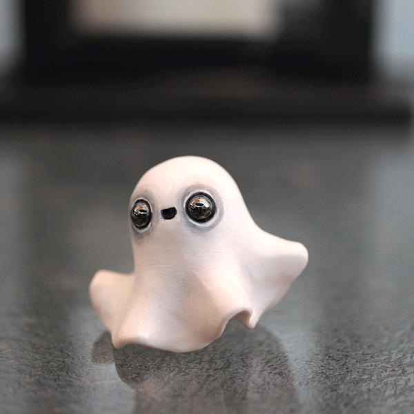 Dancing Ghost 2 Figurine