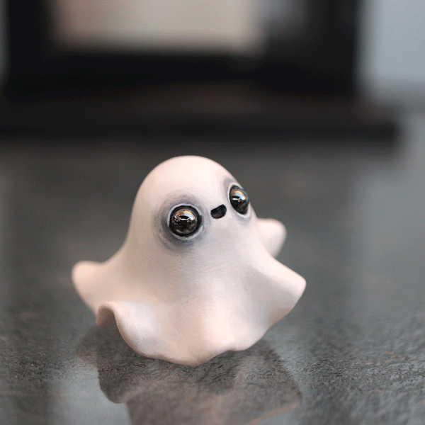 Dancing Ghost 2 Figurine