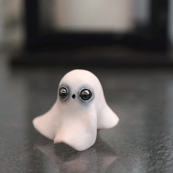 Dancing Ghost 3 Figurine
