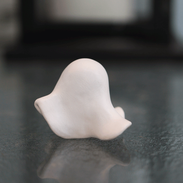 Dancing Ghost 2 Figurine