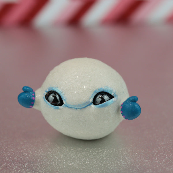 Didi Snowball Figurine