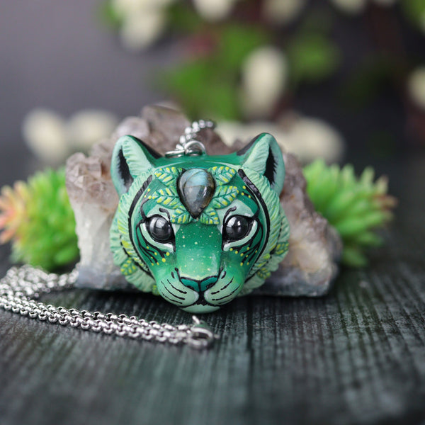 Blue Green Labradorite Tiger Necklace