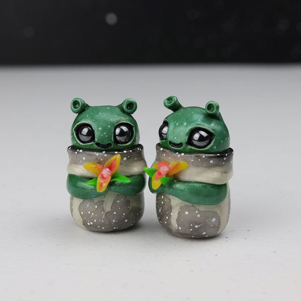 Glerzbit Alien Figurine