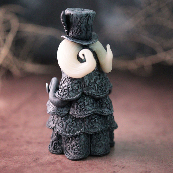 Lady Spookula Figurine