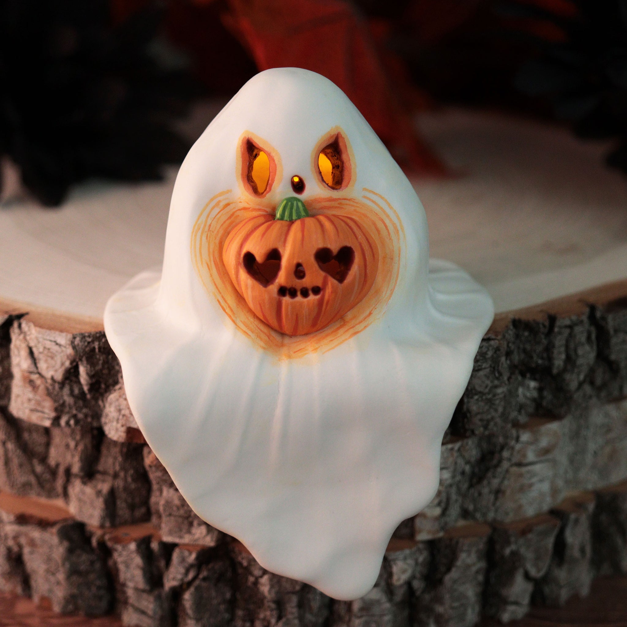 Heart Eye Pumpkin Shelf Ghost Figurine
