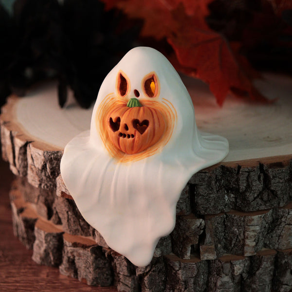 Heart Eye Pumpkin Shelf Ghost Figurine