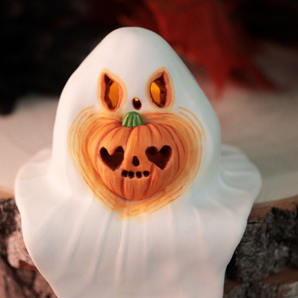 Heart Eye Pumpkin Shelf Ghost Figurine