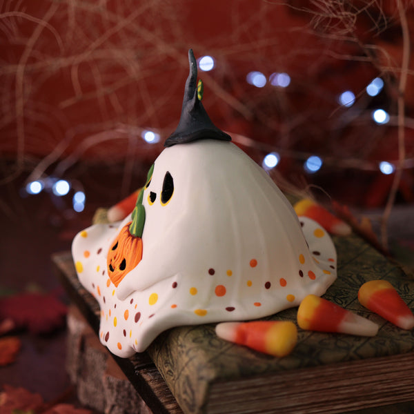 Pump Kin Shelf Ghost Figurine