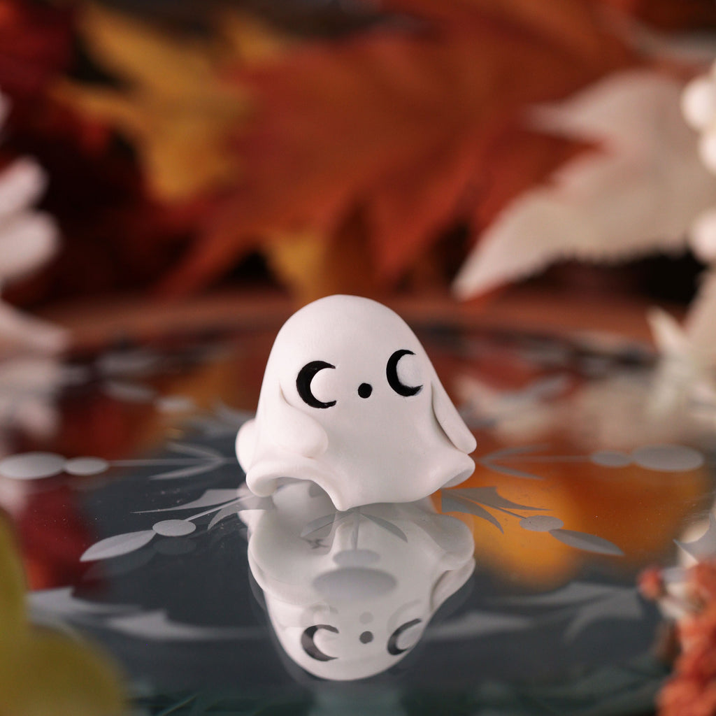PreOrder Luna Ghost Figurine WhimsyCalling