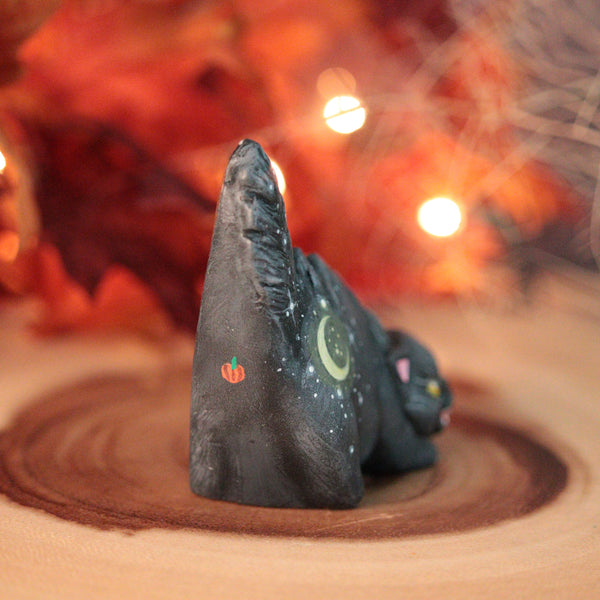 Preorder Hissing Cat Figurine