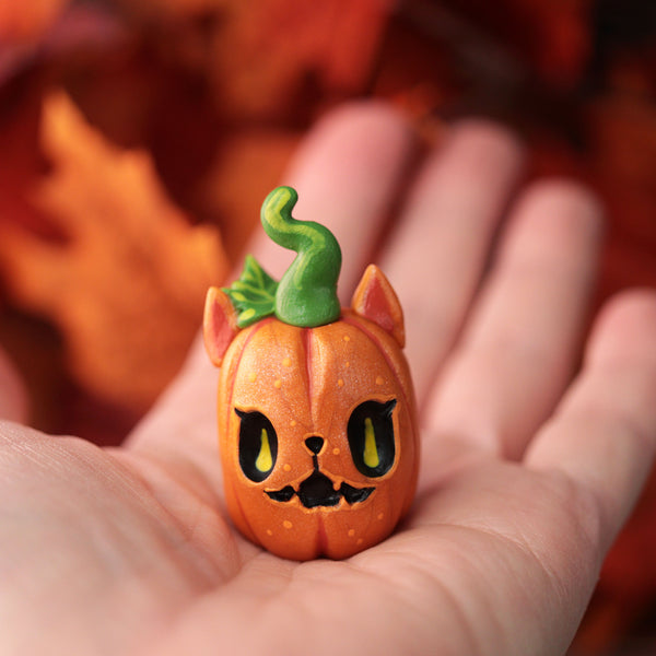 Preorder Pumpkitty Figurine