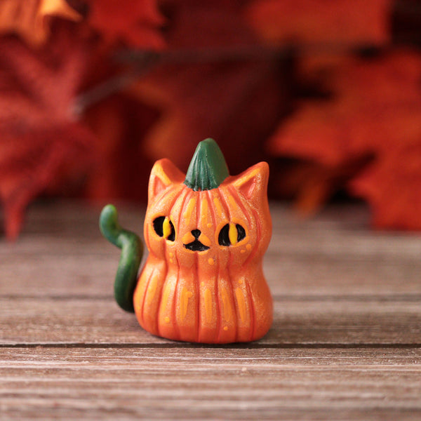 Preorder Spooky Kitty Slice Figurines - Colorful
