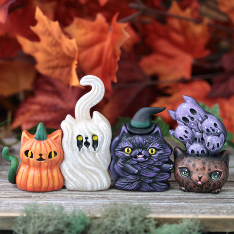 RESERVED Full Spooky Kitty Slice Set w/Cauldron and Black Spirit