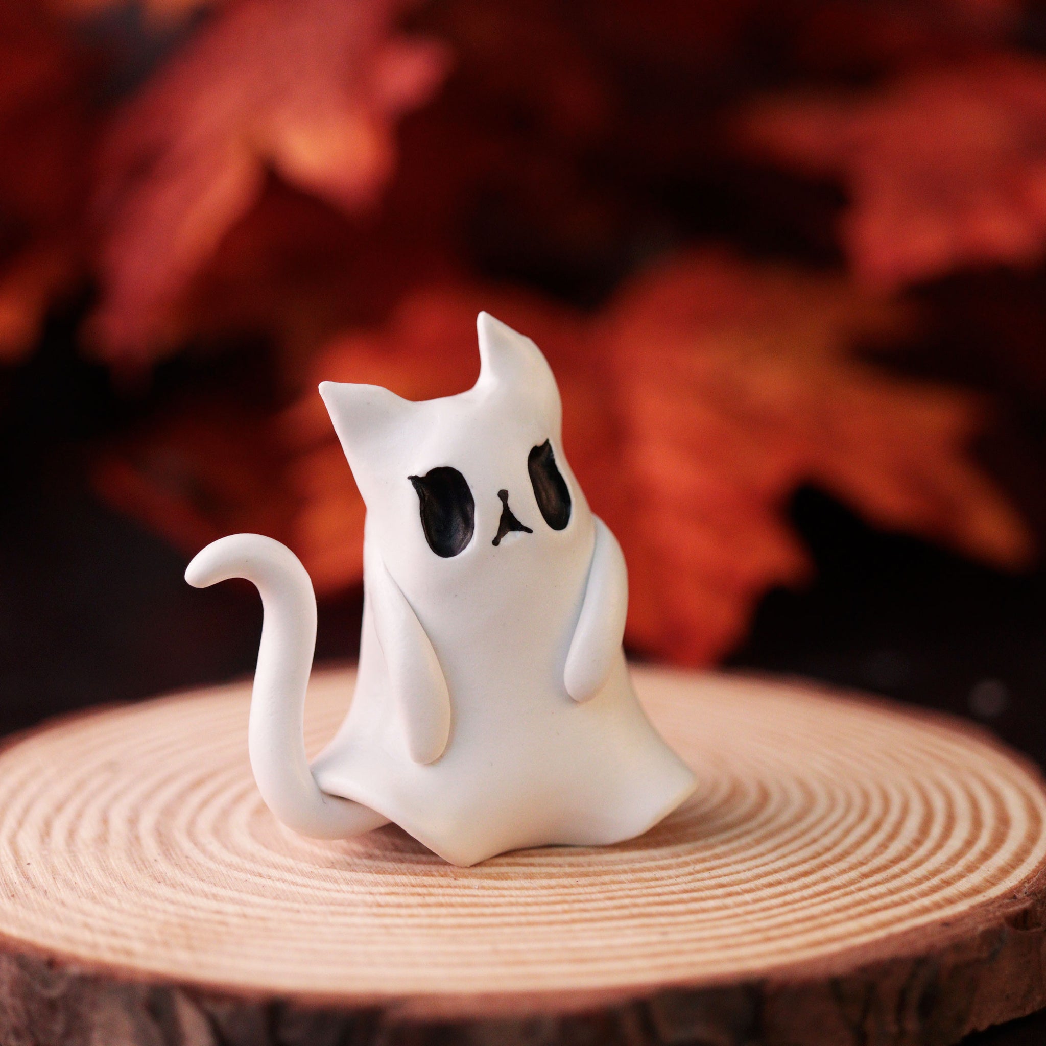 Long Kitty Spoop Figurine