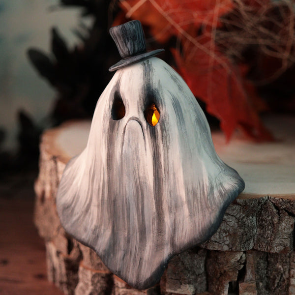 Grumpy Top Hat Shelf Ghost