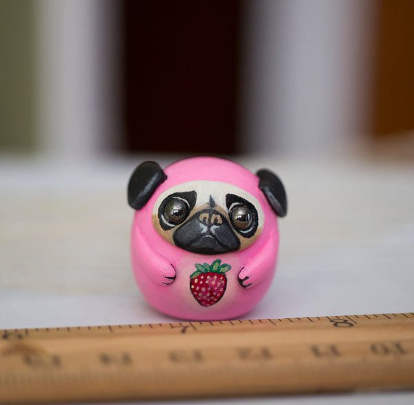 Strawbubble Pug Figurine