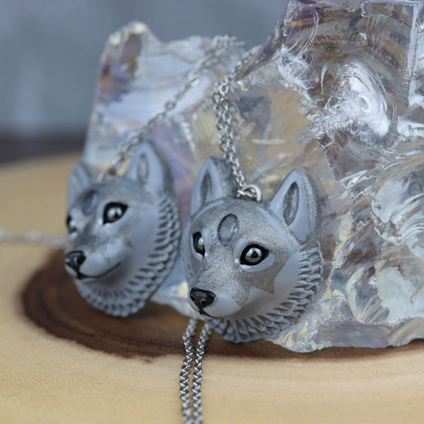 Tanzanite Wolf Silver Chain