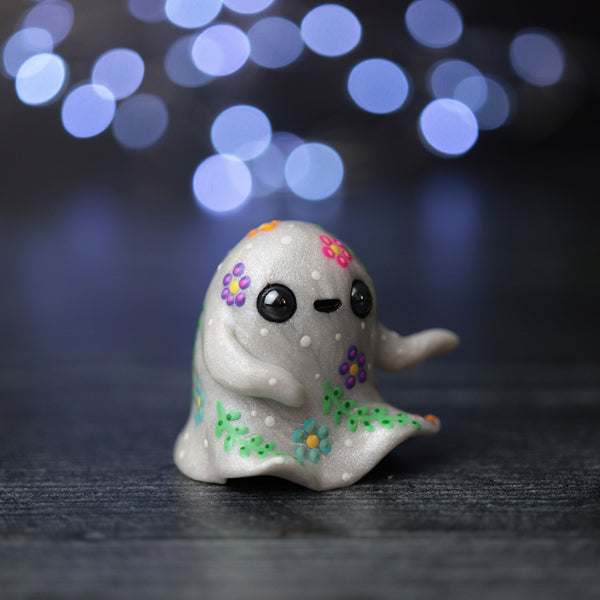 Dancing Garden Ghost Figurine