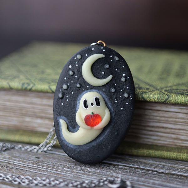 Ghost Pendant Oh