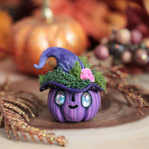 Happy Mini Witch Pumpkin Figurine