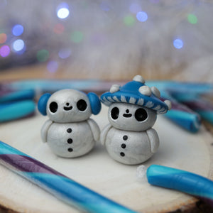 Giveaway Prize Snowmen Figurines