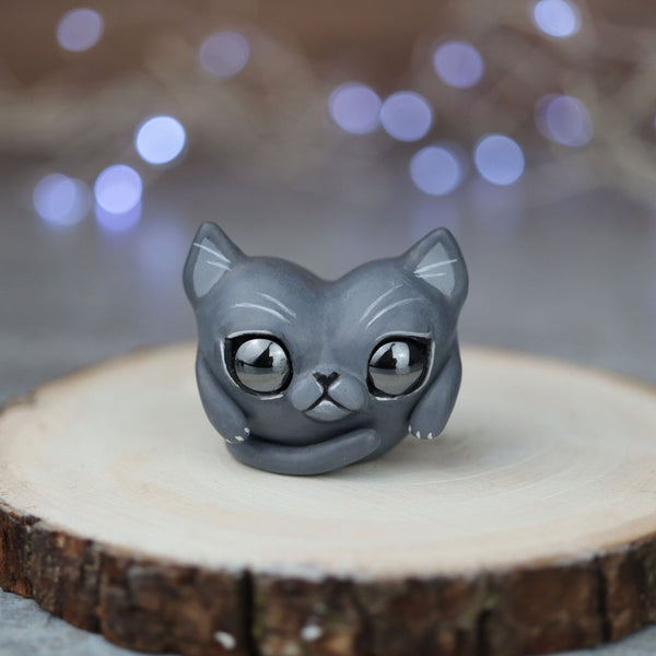 Grey Preorder Heart Cat Figurine