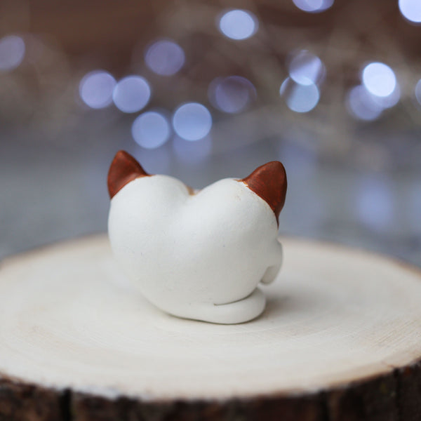 Ragdoll Preorder Heart Cat Figurine