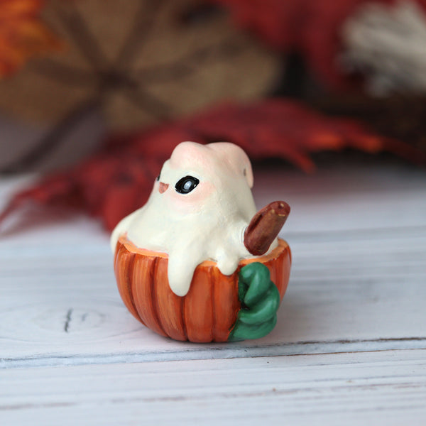 Pumpkin Spook Latte Figurine
